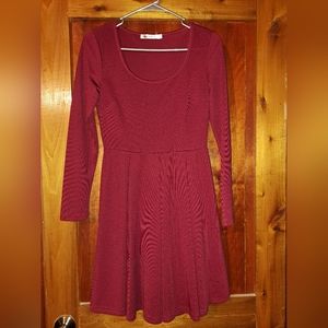 Long-sleeved, mid thigh dress